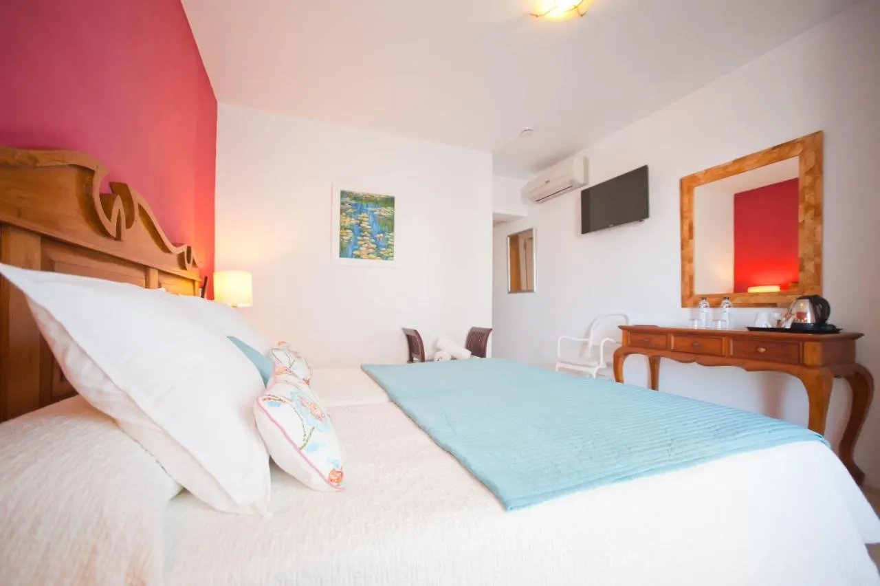 Hotel Boutique Las Arenas Es Cana 2*,
